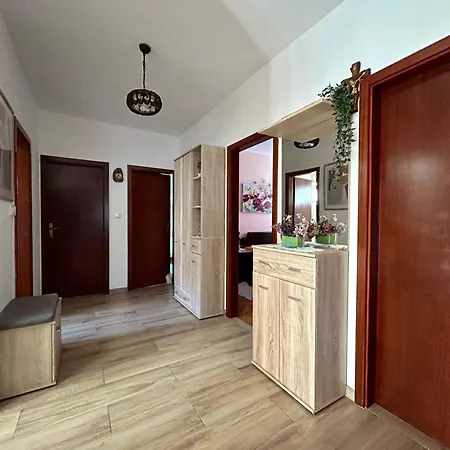 Apartment Korta Racisce
