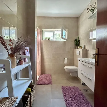 Korta Apartment