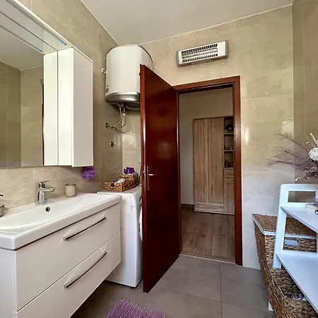 Korta アパート Račišće