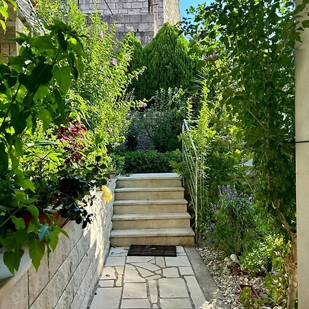 アパート Korta Račišće